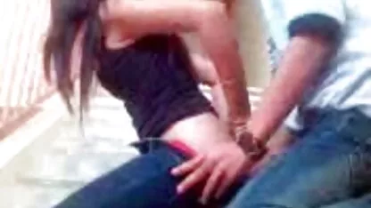 bbw با موهای تیره ، دوستان برنزه شده تلگرام کلیپ سکسی را آرام می کند