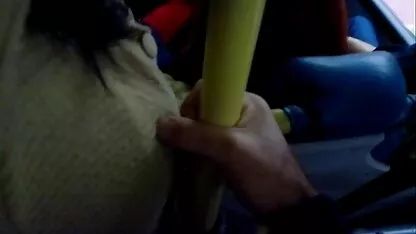 شلخته خال کوبی در جوراب های کانال فیلمهای سکسی در تلگرام سفید با اسباب بازی های جنسی و یک خروس سرگرم کننده است